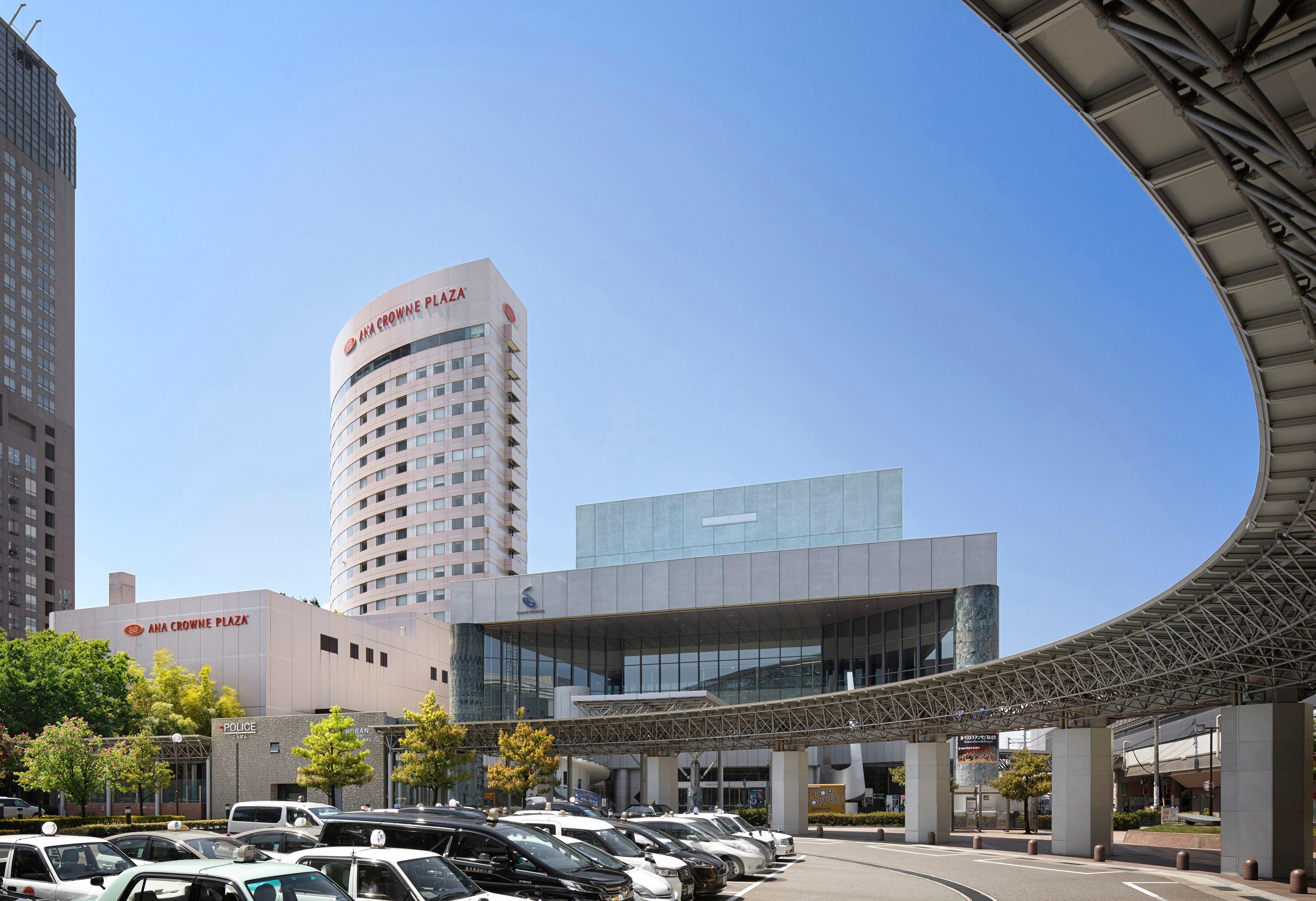 Hotel Ana Crowne Plaza By Ihg