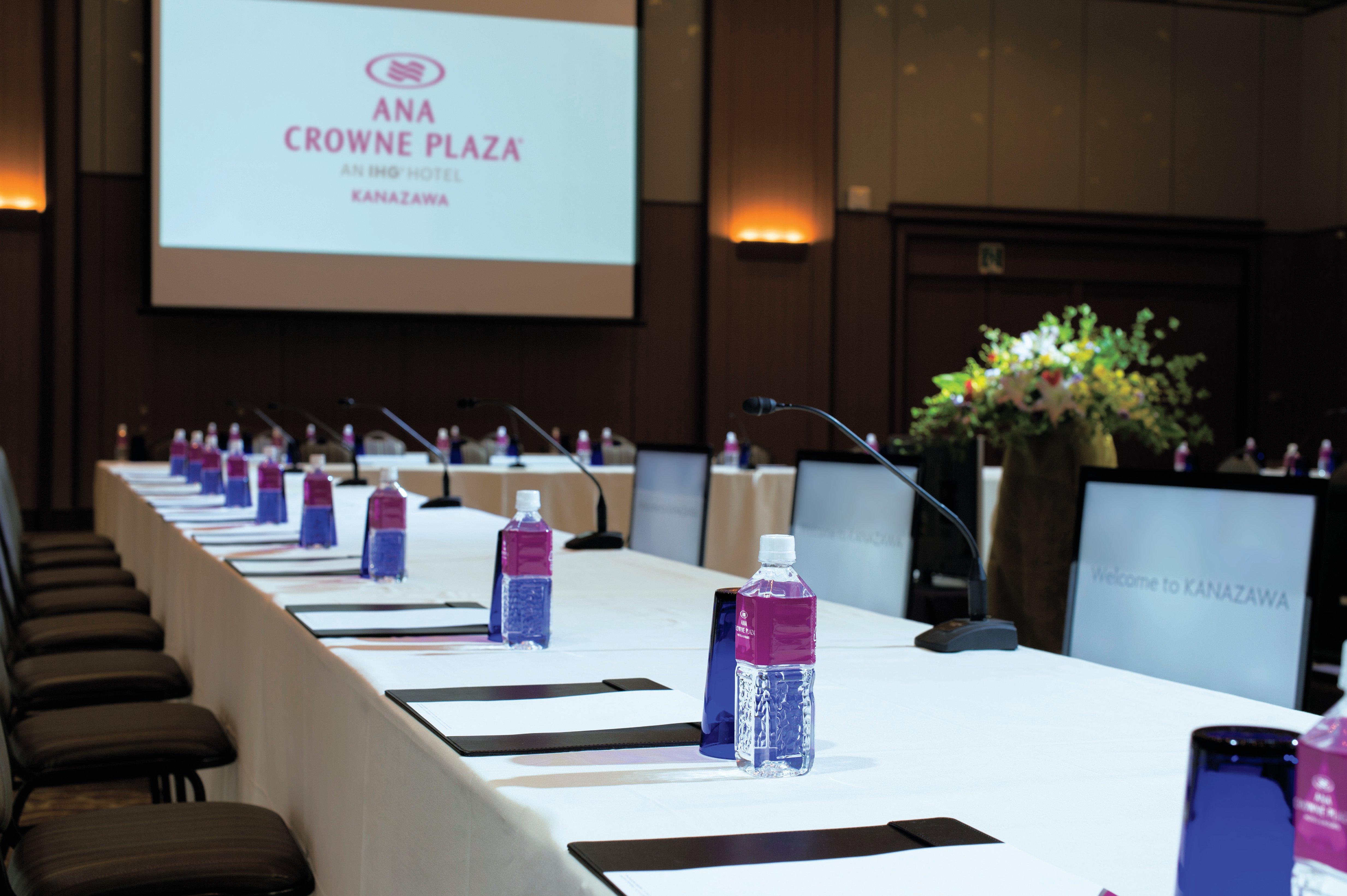 Hotel Ana Crowne Plaza By Ihg
